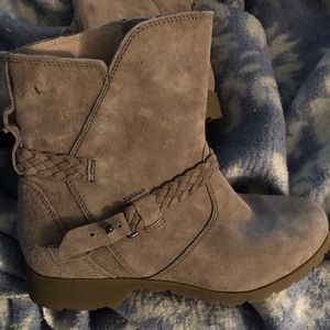 TEVA Boots size 6.5